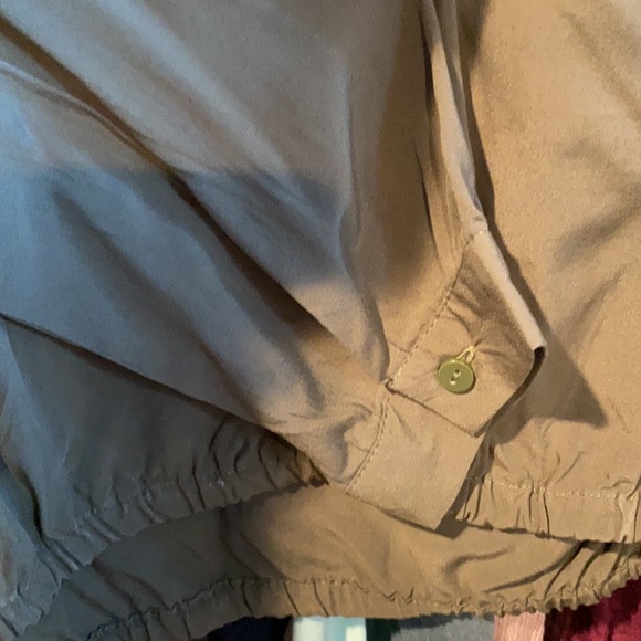 Too tight in chest area, never worn, needs to be steamed. - Picture 3 of 3